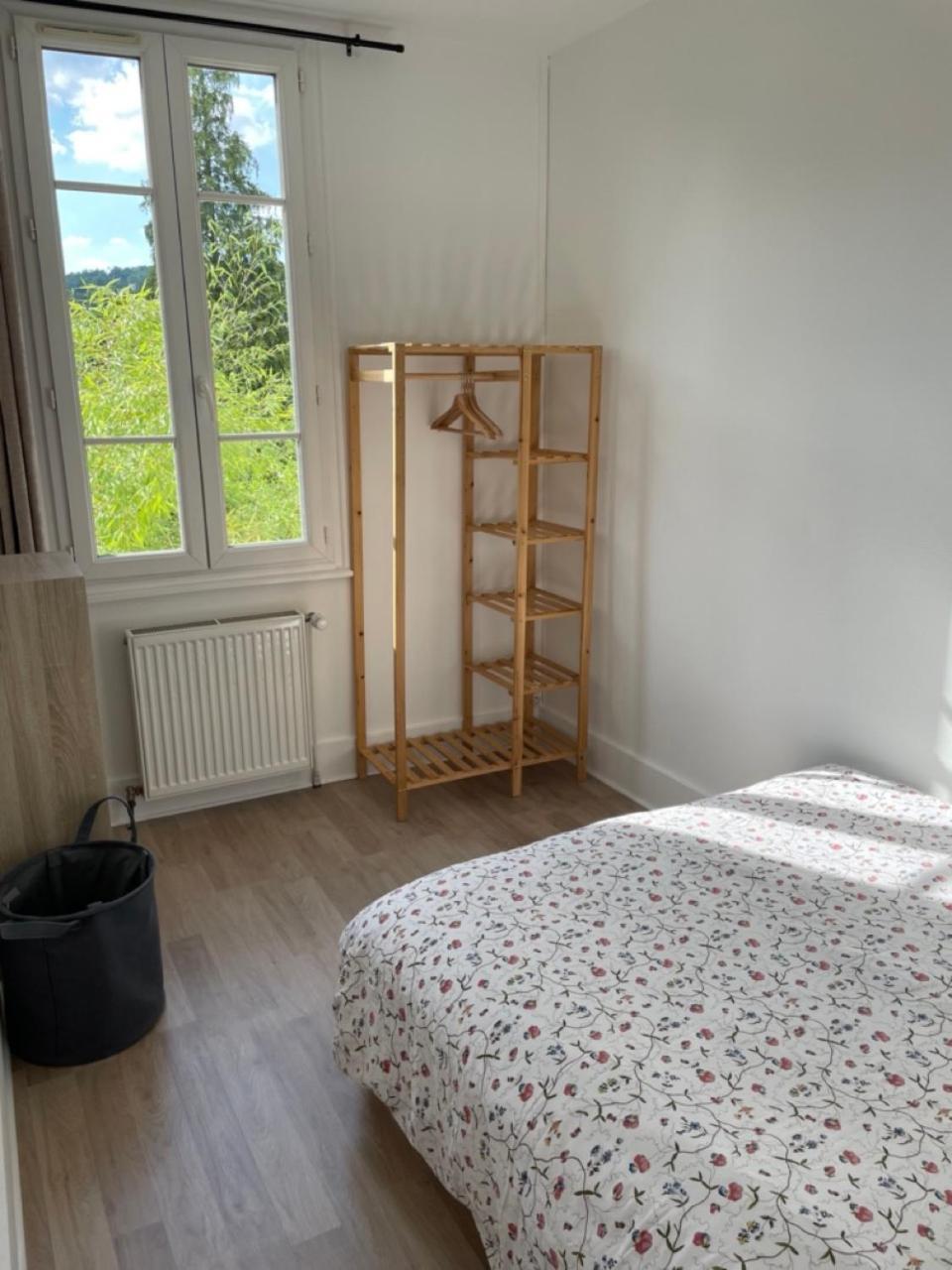 Location La Ferte, Calme Et Proximite Centre Ville Classe 3 Etoiles Lons-le-Saunier Exterior foto